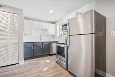 Main picture of 135 Walnut St