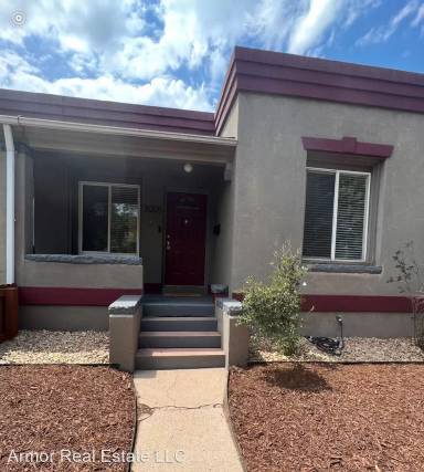 Main picture of 3005 N Marion St