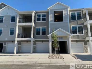 Main picture of 1831 W Newcastle Ln