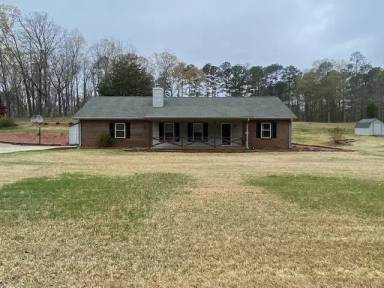 Main picture of 202 Oak Ridge Trl