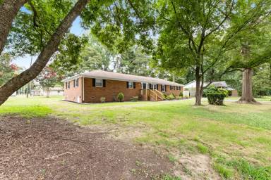 Main picture of 5925 Davidson Dr