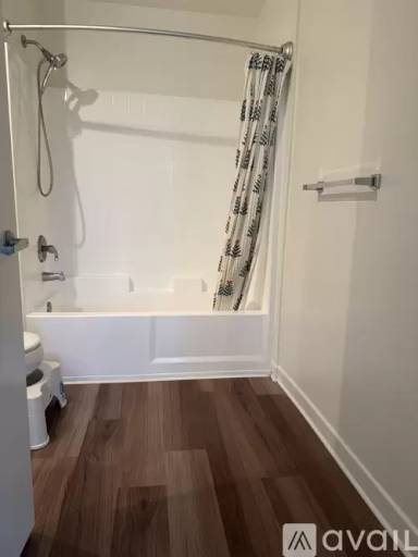 Main picture of 22 W Green St