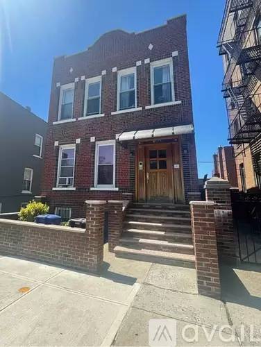 Main picture of 186 E 38th St