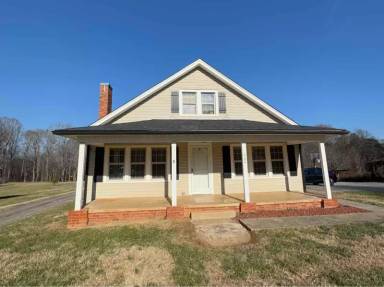 Main picture of 524 Friendship Cross St