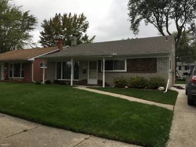 Main picture of 21425 Hillside Dr