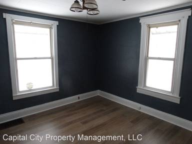 Main picture of 1707 E Moffat Ave