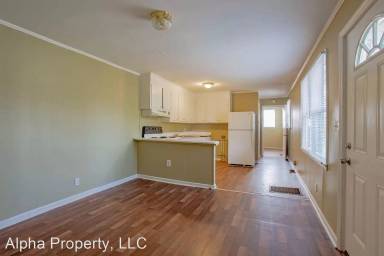 Main picture of 105 Foster Cir