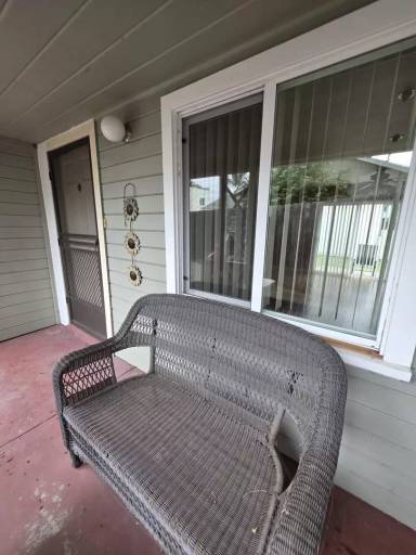 Main picture of 5036 Denny Ave