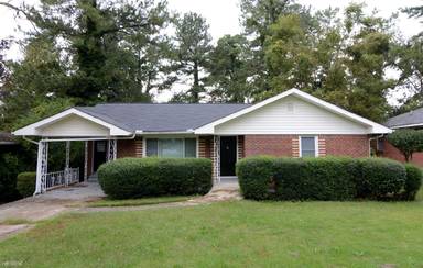Main picture of 1727 McKenzie Dr