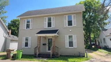 Main picture of 913 Lakeside Ave