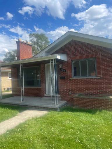 Main picture of 21451 Cambridge Ave