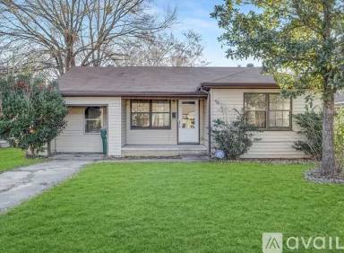 Main picture of 4212 Elizabeth St