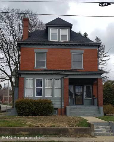 Main picture of 560 Maryland Ave
