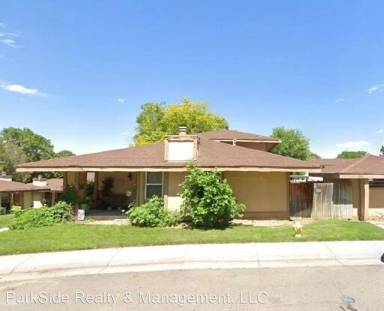 Main picture of 3830 S Fraser St