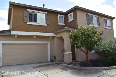 Main picture of 655 Embassy Cir