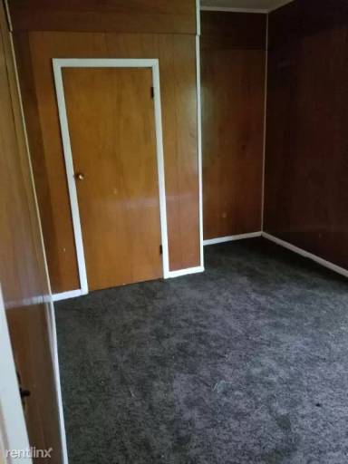 Main picture of 317 W Columbia Ter