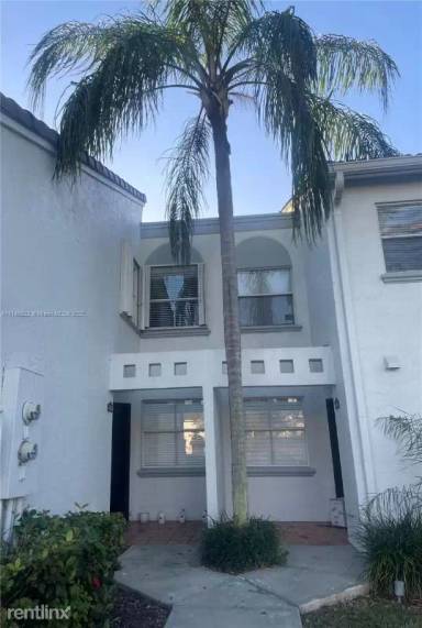 Main picture of 4616 NW 97th Pl
