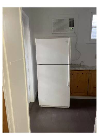 Main picture of 108 E Main St