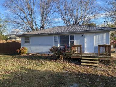 Main picture of 275 Debusk Rd