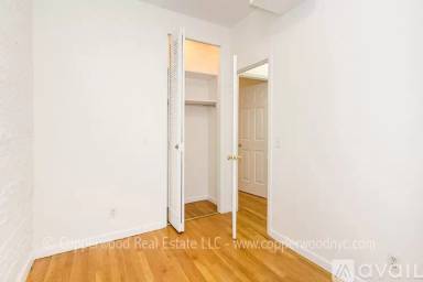 Main picture of 402 East 78th St
