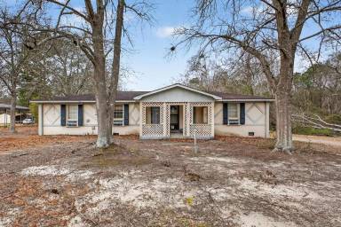 Main picture of 209 Edgar St