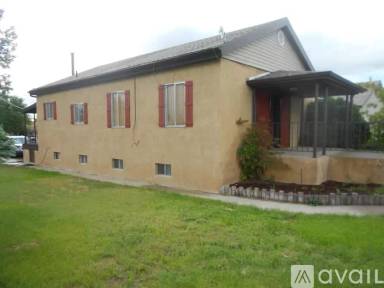 Main picture of 229 N 7th St