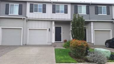 Main picture of 11708 NE 23rd St