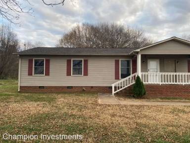 Main picture of 1144 Airport Rd