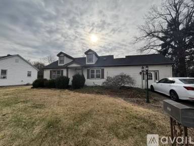 Main picture of 2509 Covert Ave