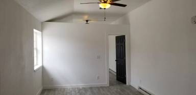 Main picture of 212 1st St