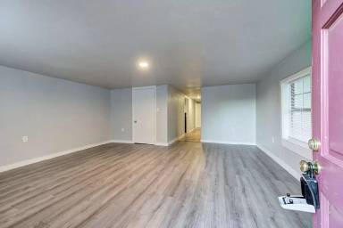 Main picture of 814 NW 32nd St