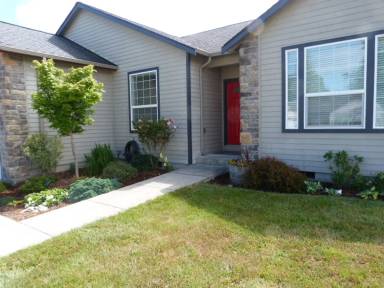 Main picture of 913 Joshua St