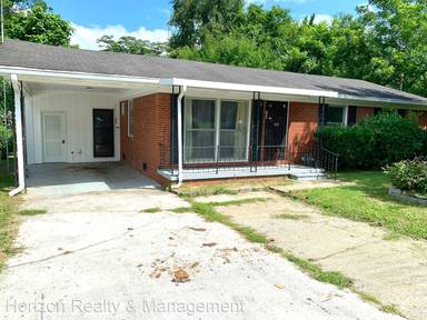 Main picture of 104 Colonel Dr