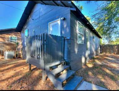 Main picture of 321 N McKinley Ave
