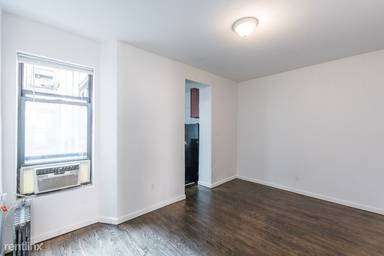 Main picture of 86 East 4th St