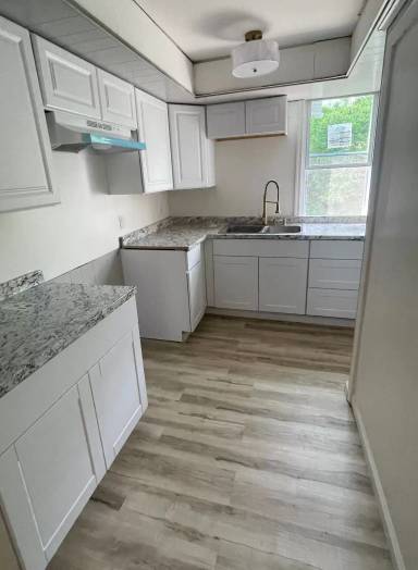 Main picture of 65-67 Railroad St