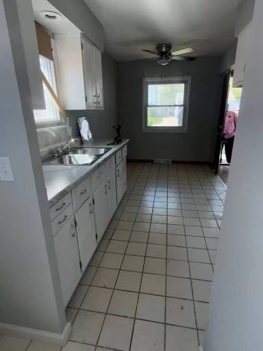 Main picture of 345 Lynne Dr