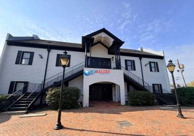 Main picture of 145 N Main St