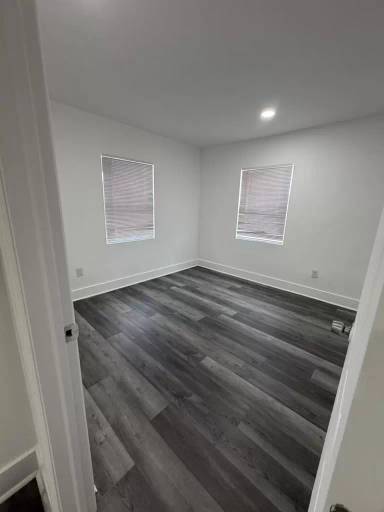 Main picture of 2025 NW 72nd St
