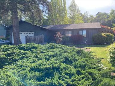 Main picture of 2134 NW Watters St