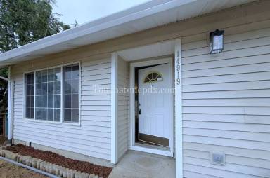 Main picture of 14919 SE Powell Blvd