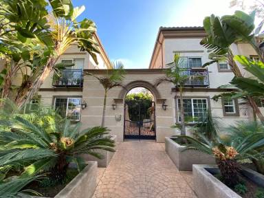 Main picture of 12504 Venice Blvd
