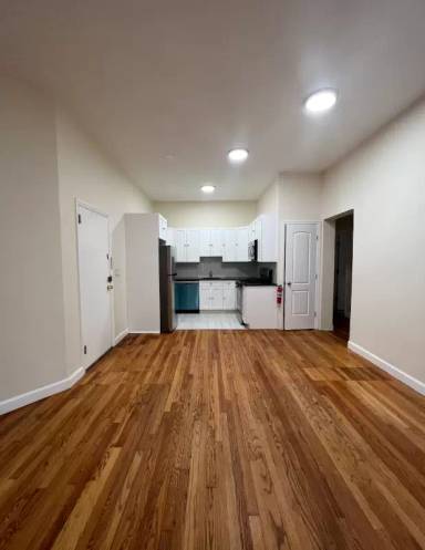 Main picture of 89 Lafayette Pl