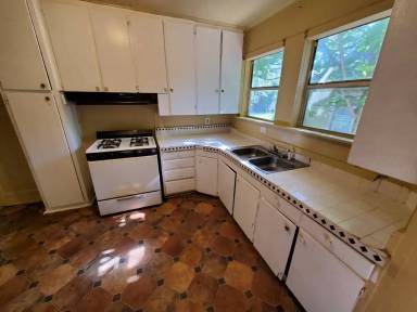 Main picture of 3224 Jackson St