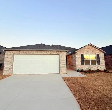 Main picture of 1840 Black Poplar Way