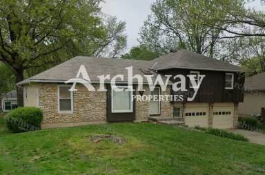 Main picture of 11306 W 74th St