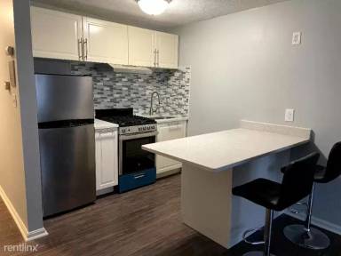Main picture of 10 Kenmar Dr