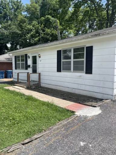 Main picture of 100B Highland Pl