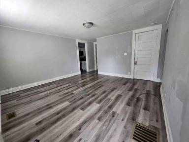 Main picture of 47 S 17th St