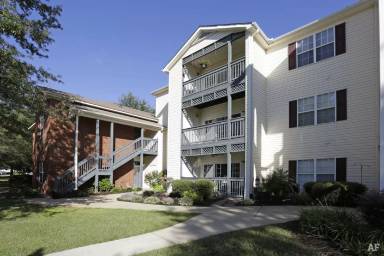 Main picture of 131 Wexford Dr